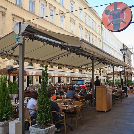 Sasone Rooms Budapeste Exterior foto