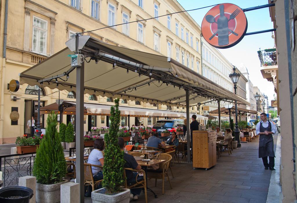 Sasone Rooms Budapeste Exterior foto