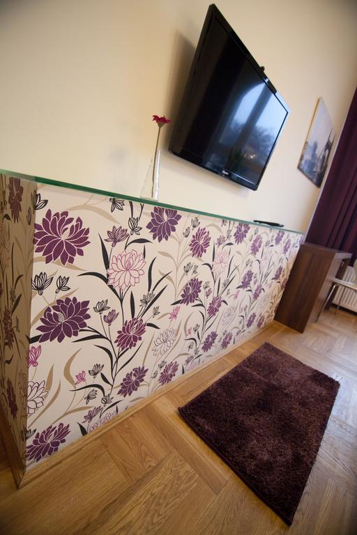 Sasone Rooms Budapeste Quarto foto